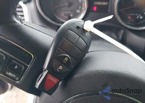 2012 Jeep Grand Cherokee Laredo из США, поврежденный, VIN 1C4RJFAG7CC117600